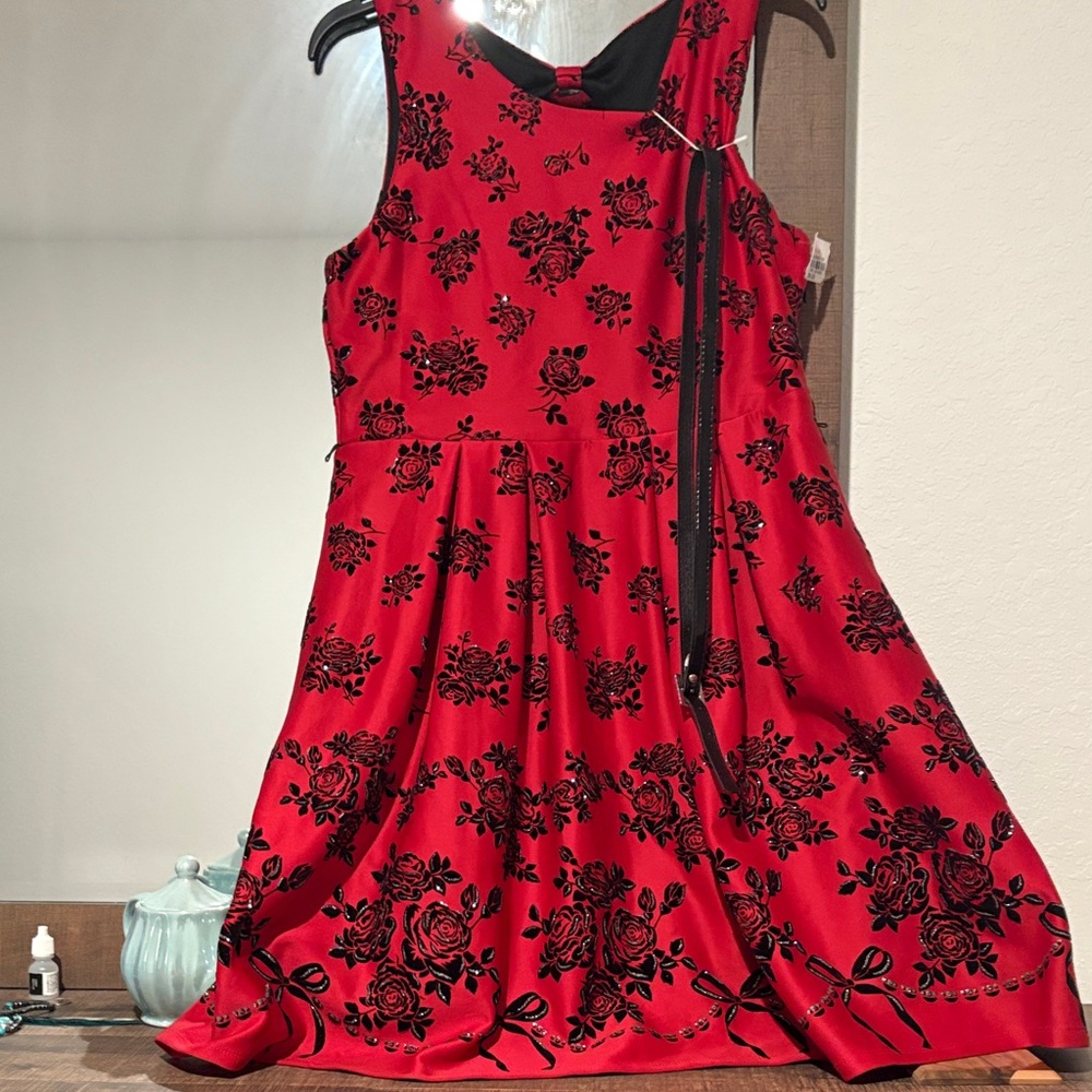 Knitworks Red and Black Floral Top
